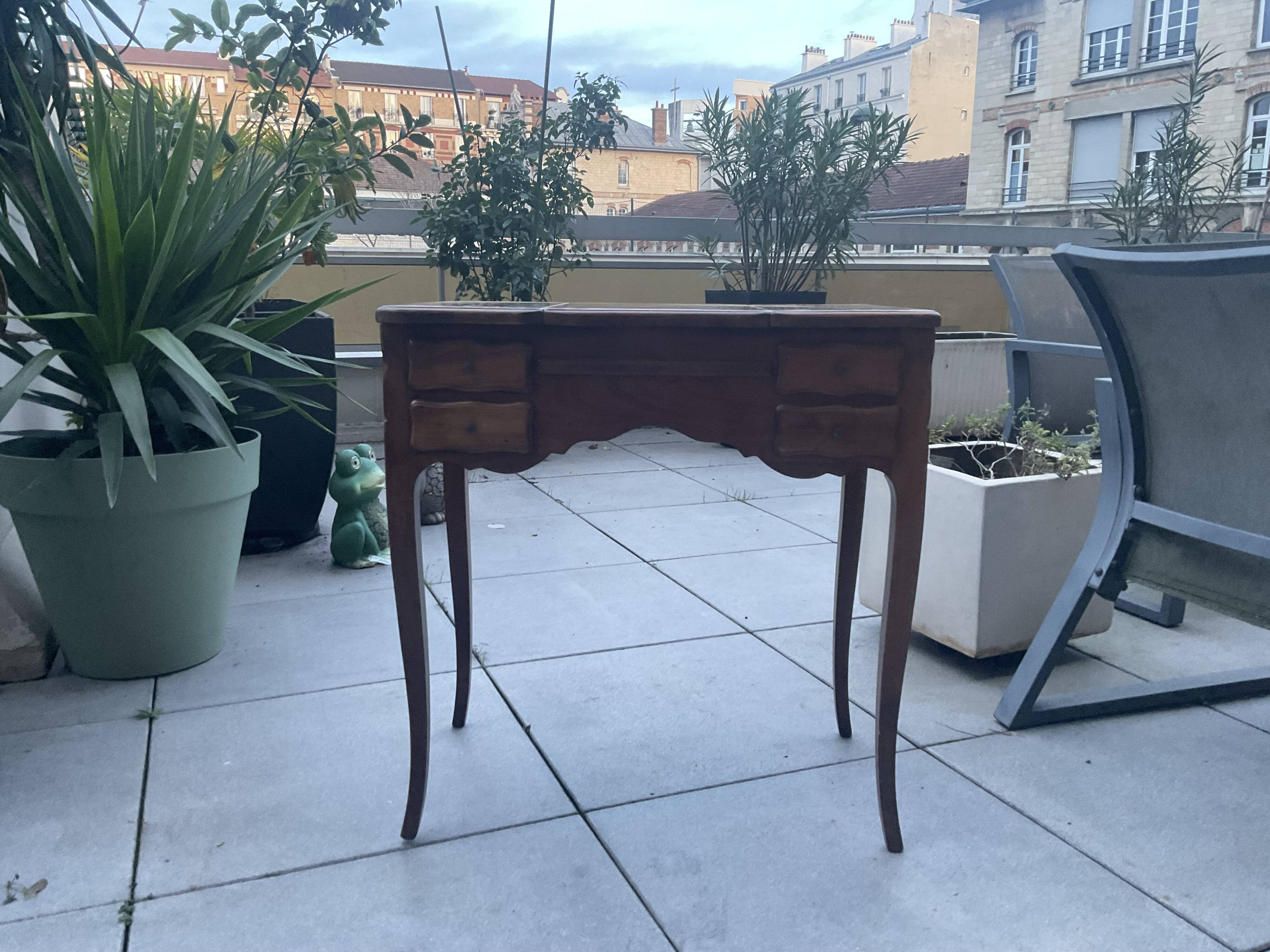Beautiful dressing table and desk