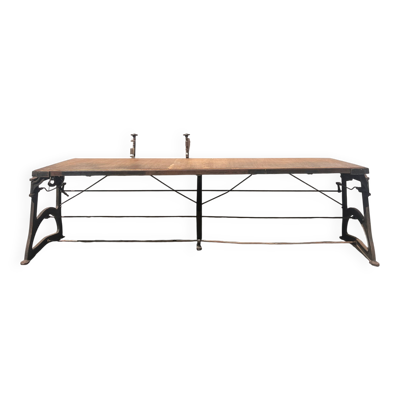 Table de travail en fonte et bois