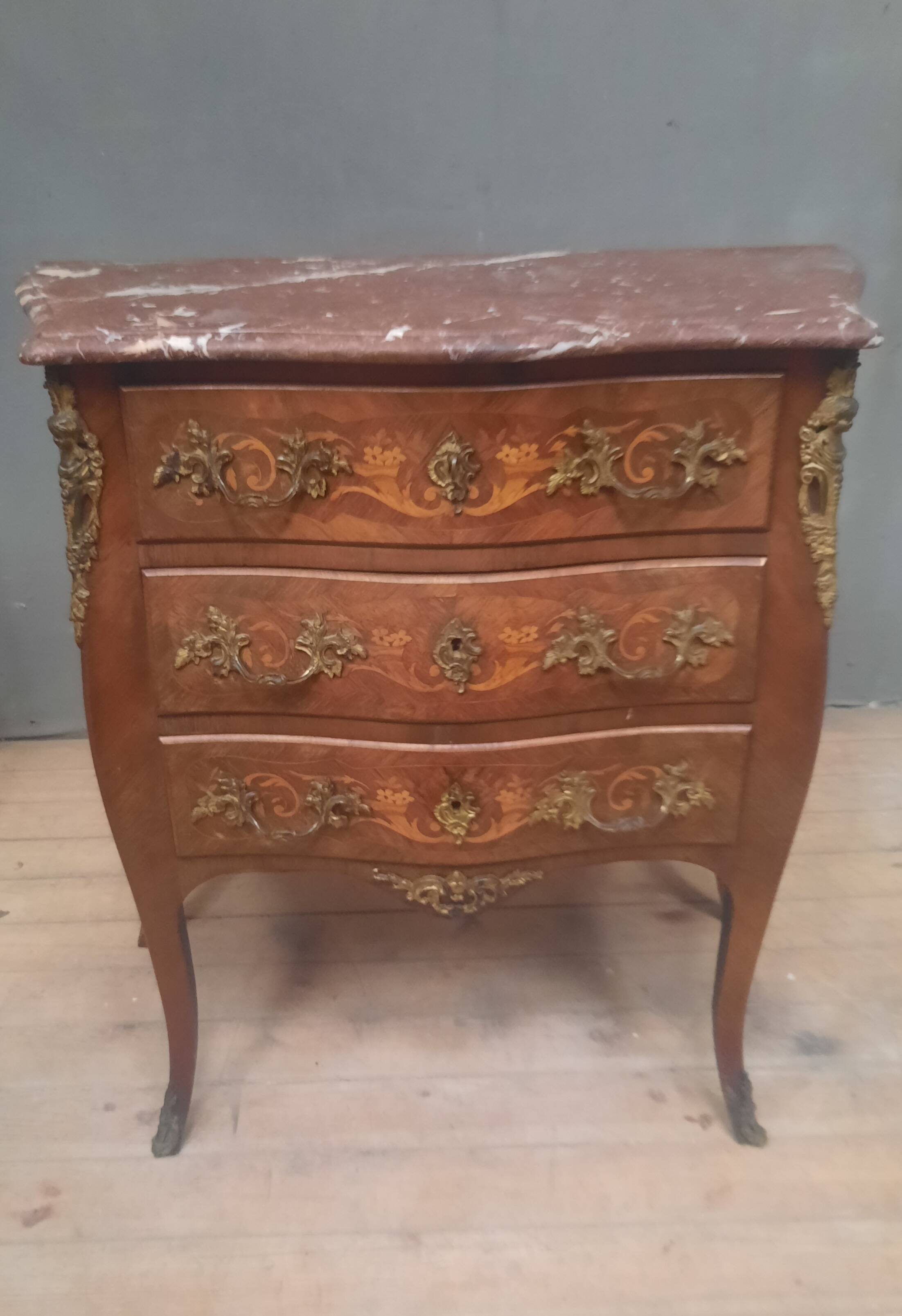 Louis XV style commode, late nineteenth century.