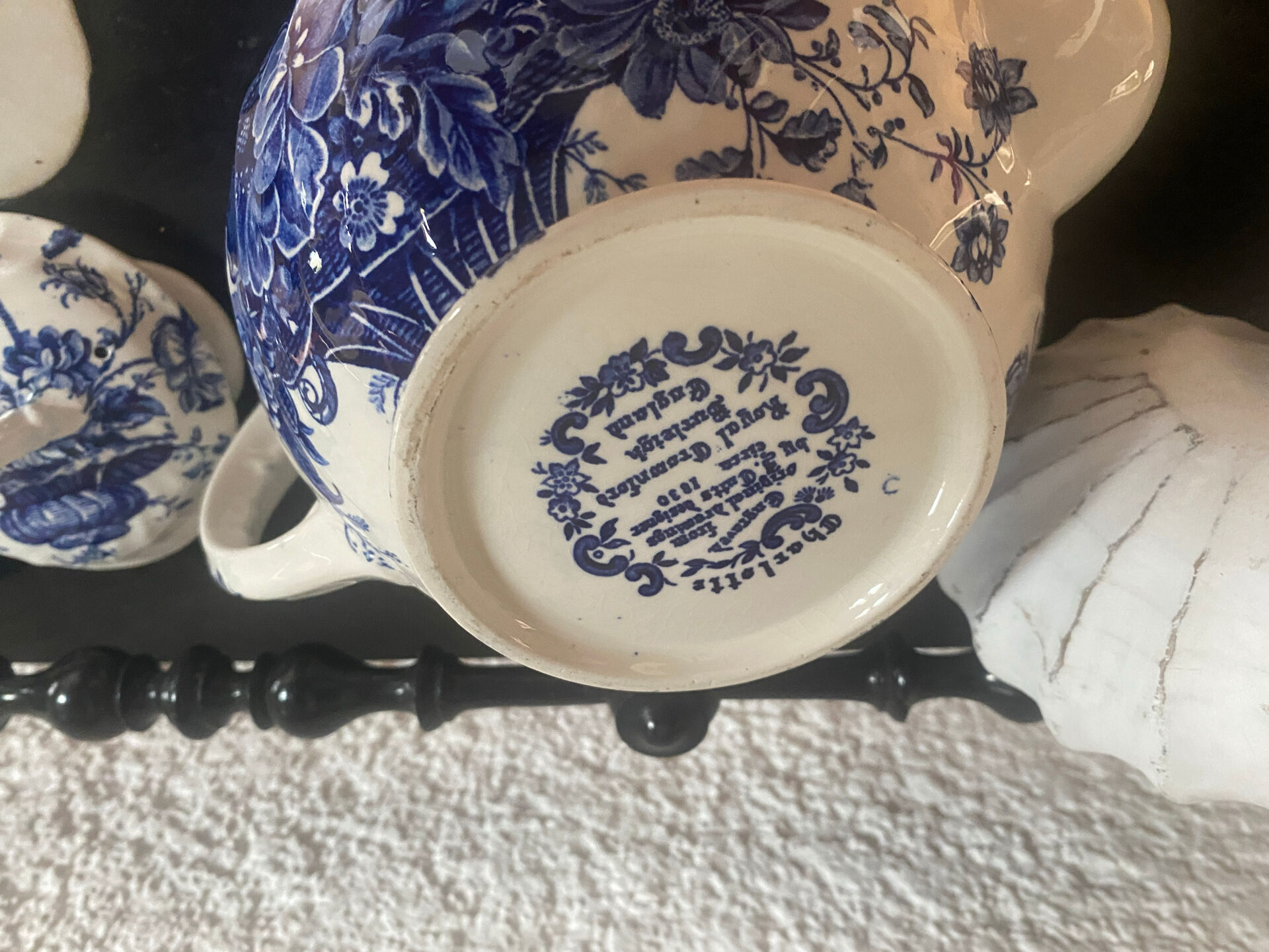 Théière en ironstone Royal Crownford Burleigh