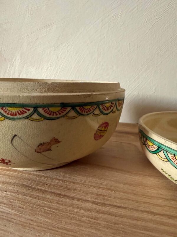 Boîte couverte japonaise en céramique Satsuma – décor héron et fleurs – sig