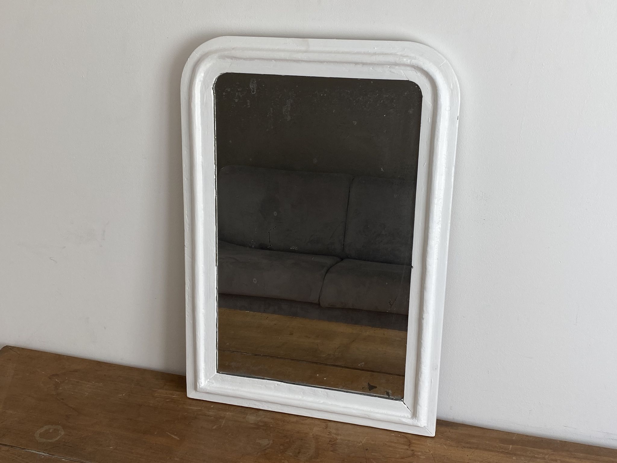Miroir louis philippe at the end of the 19th century. 80x56. white.