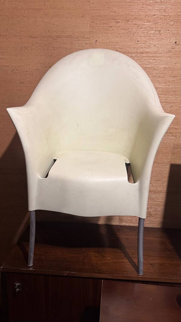 Fauteuil Lord Yo par Starck, 1994