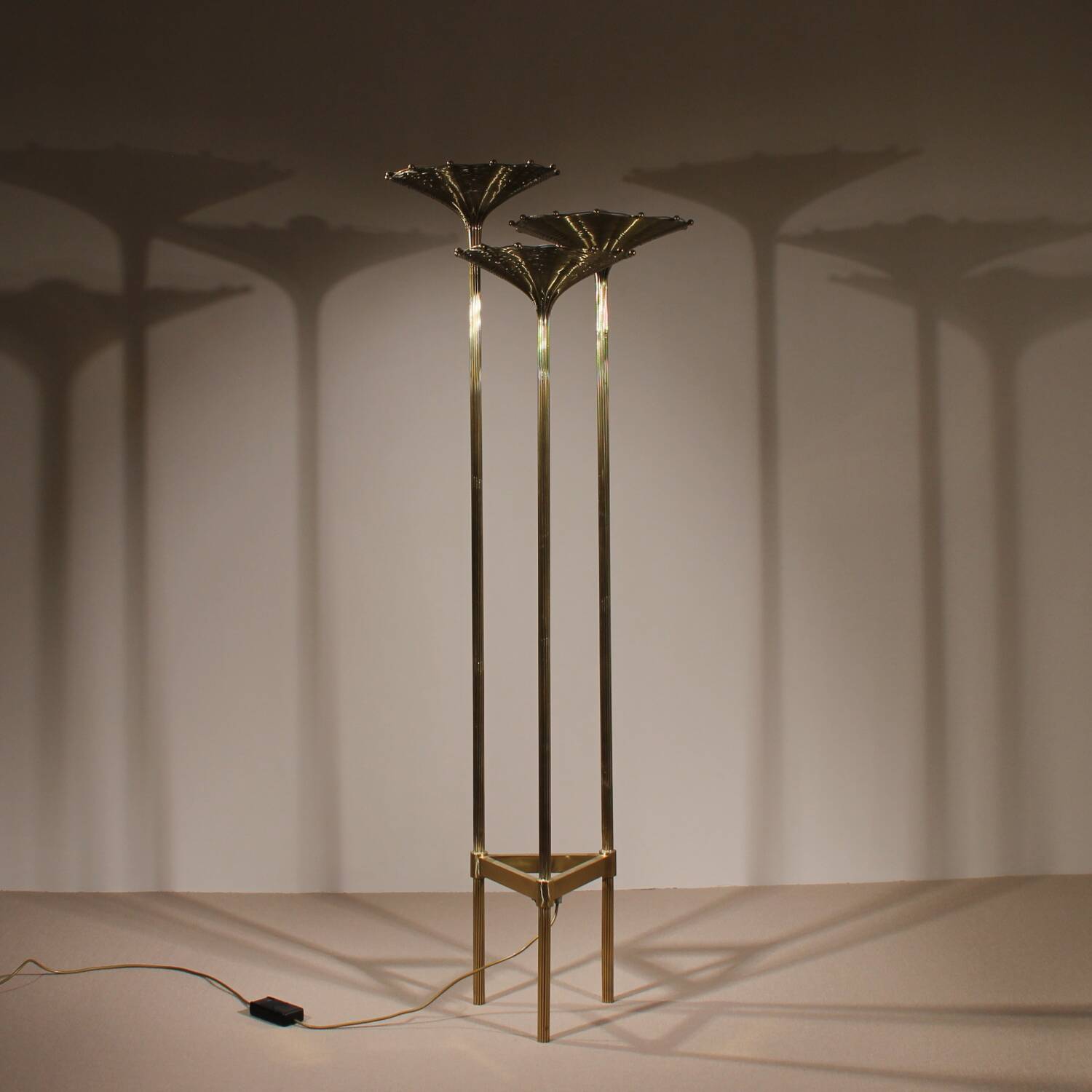 Brass ‚Papyrus‘ Floor Lamp by Nucci Valsecchi | Italy 1970s