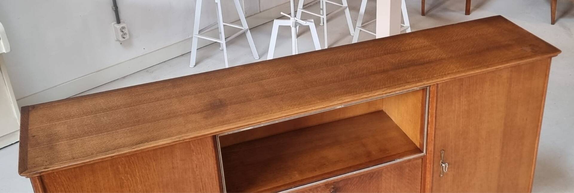 Mid-century central table