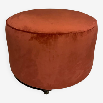 Pouf on casters