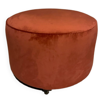 Pouf on casters