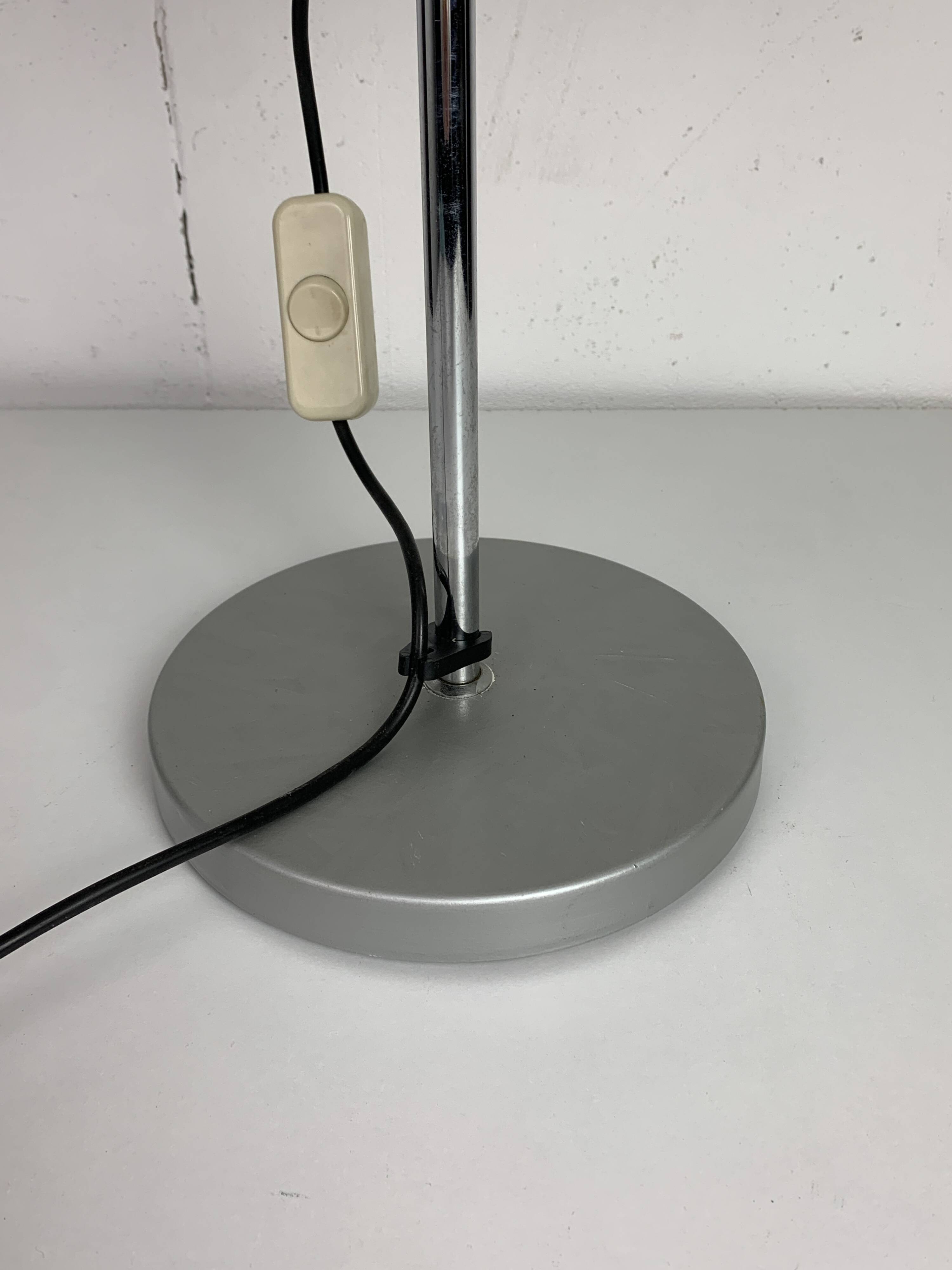 Large Dutch design space age adjustable table or desk lamp by Harco Loor, 1