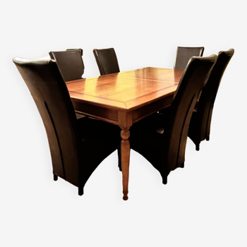 Table de salle à manger et 6 chaises
