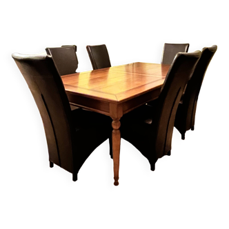 Dining room table and 6 chairs