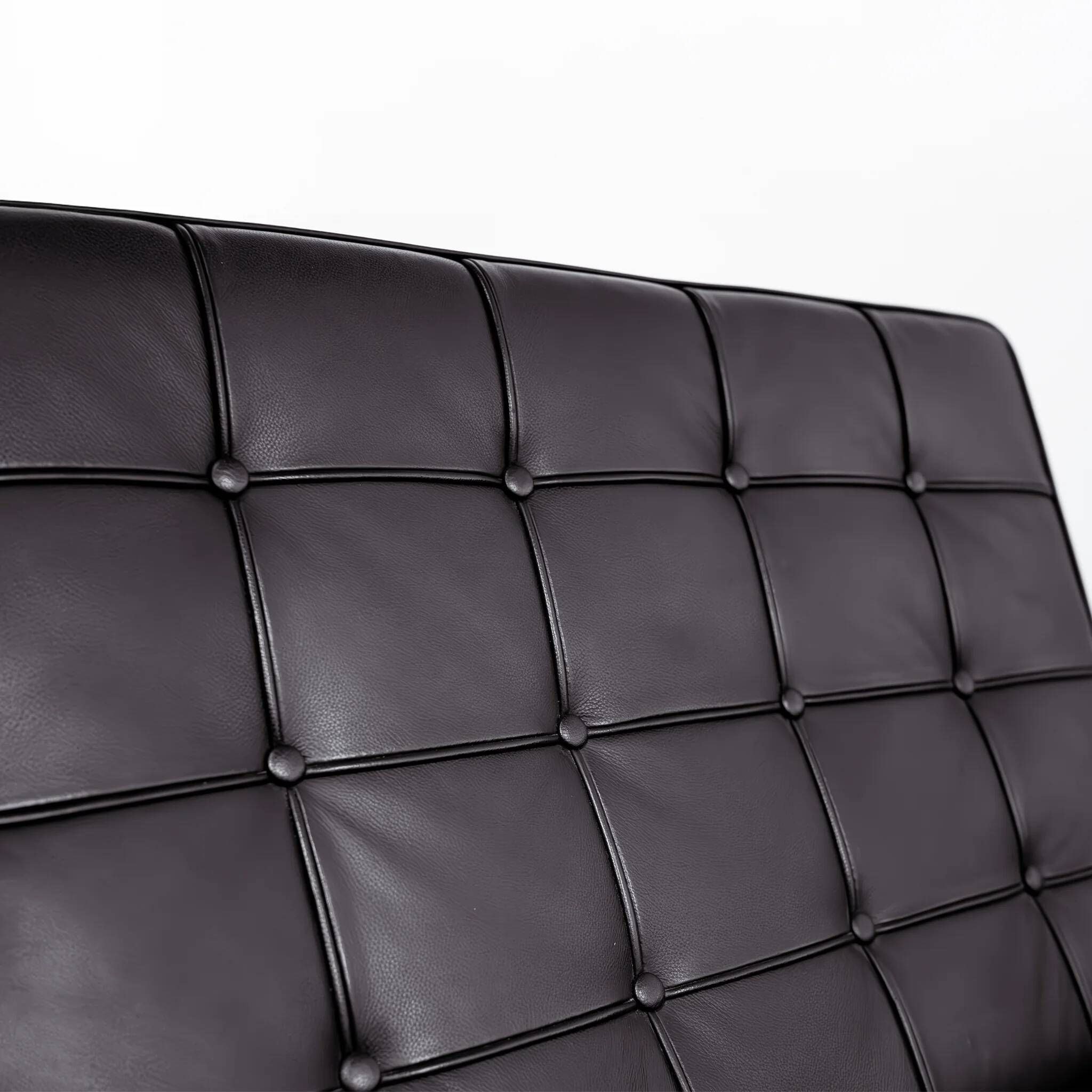 Barcelona vintage 2-seater sofa – high-quality reproduction of Mies van der Rohe's design.