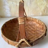 Bamboo basket with handle