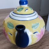 Teapot and milk jug