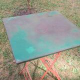 Mid century distressed painted iron garden table and 2 chairs, 1960s