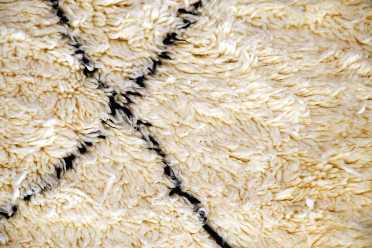 Moroccan Berber Beni Ouarain Rug New Hand Knotted