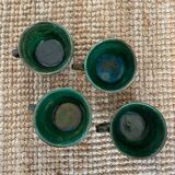 4 glazed earthenware cups