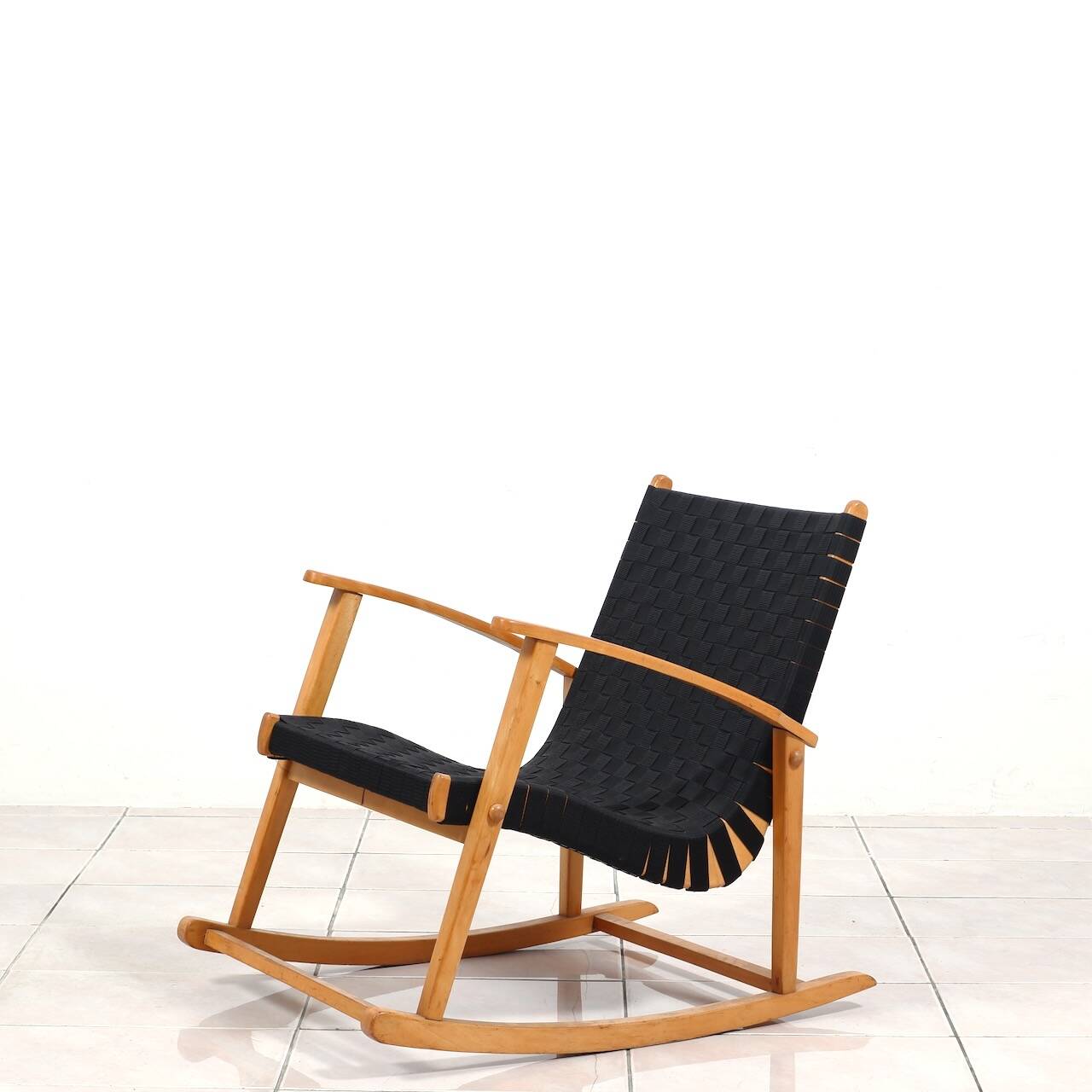 Rocking chair in oak by Jens Risom & Knoll International