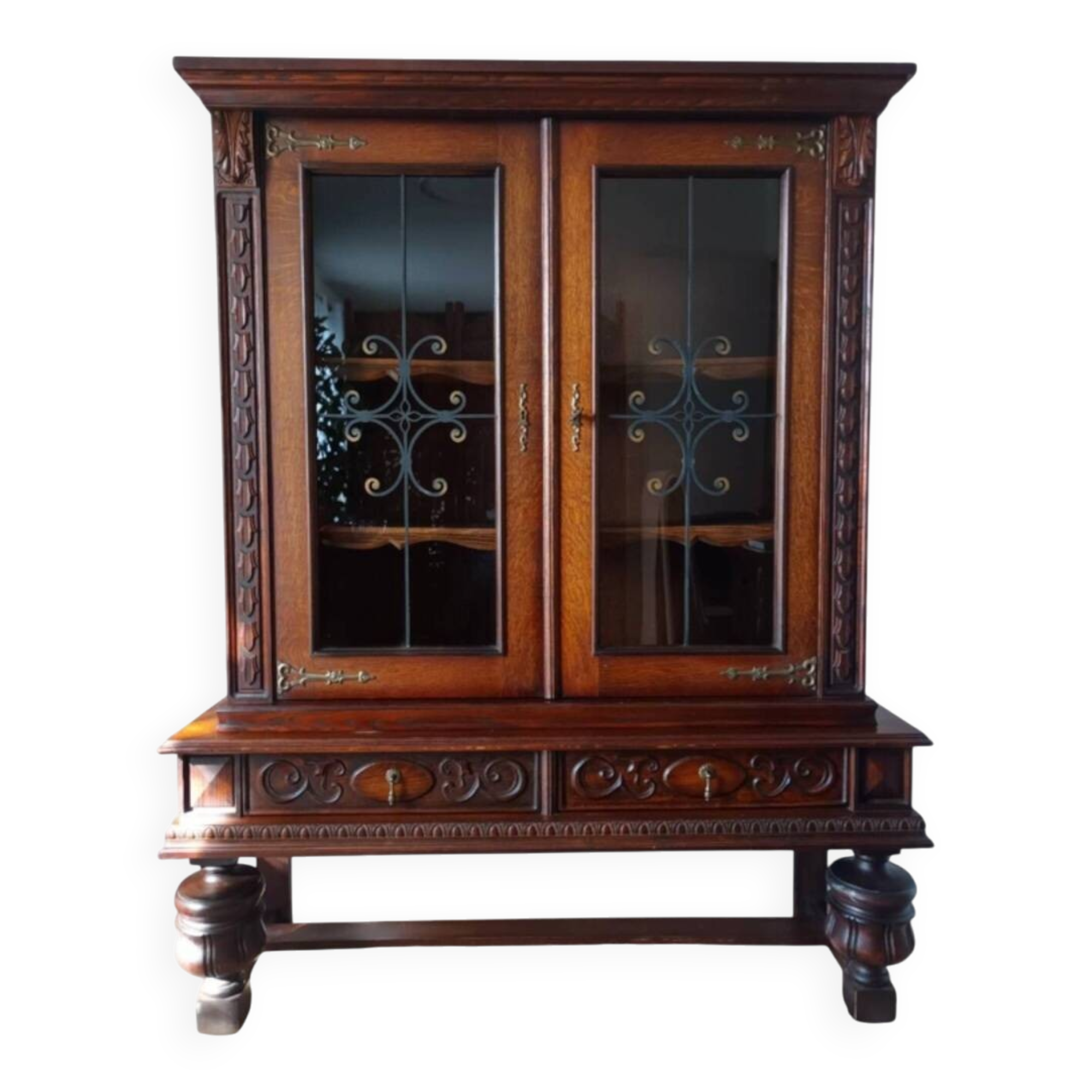 Oak display cabinet from the 20th century.