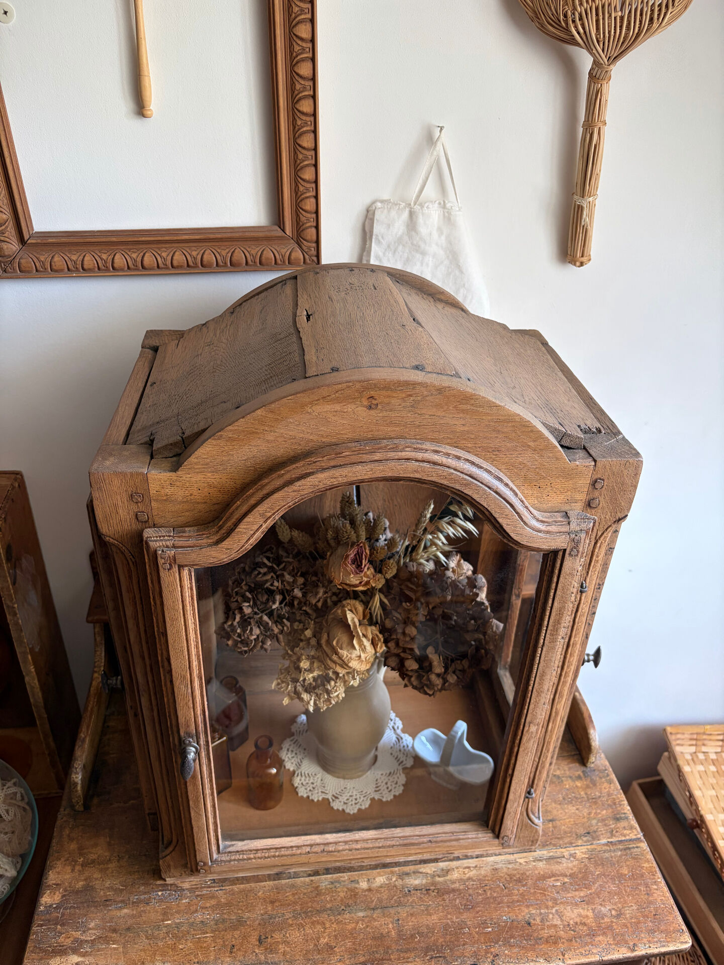 Wooden display cabinet