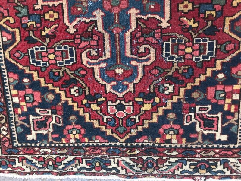 Carpet old Persian Bakhtiar 137 X 202 CM