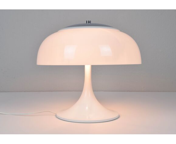 Tulip mid-century modern white mushroom table lamp from tramo, spain, 1960
