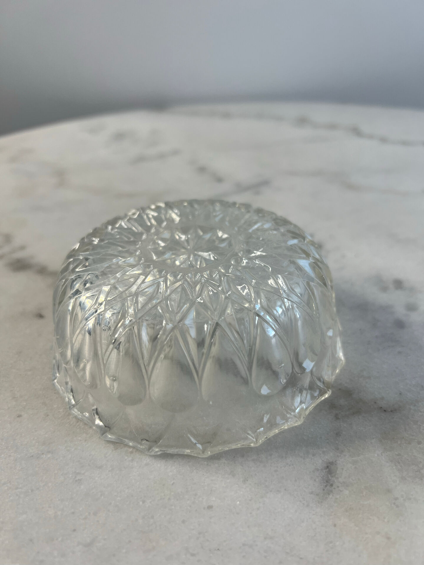 Coupelle en verre taillé 11cm