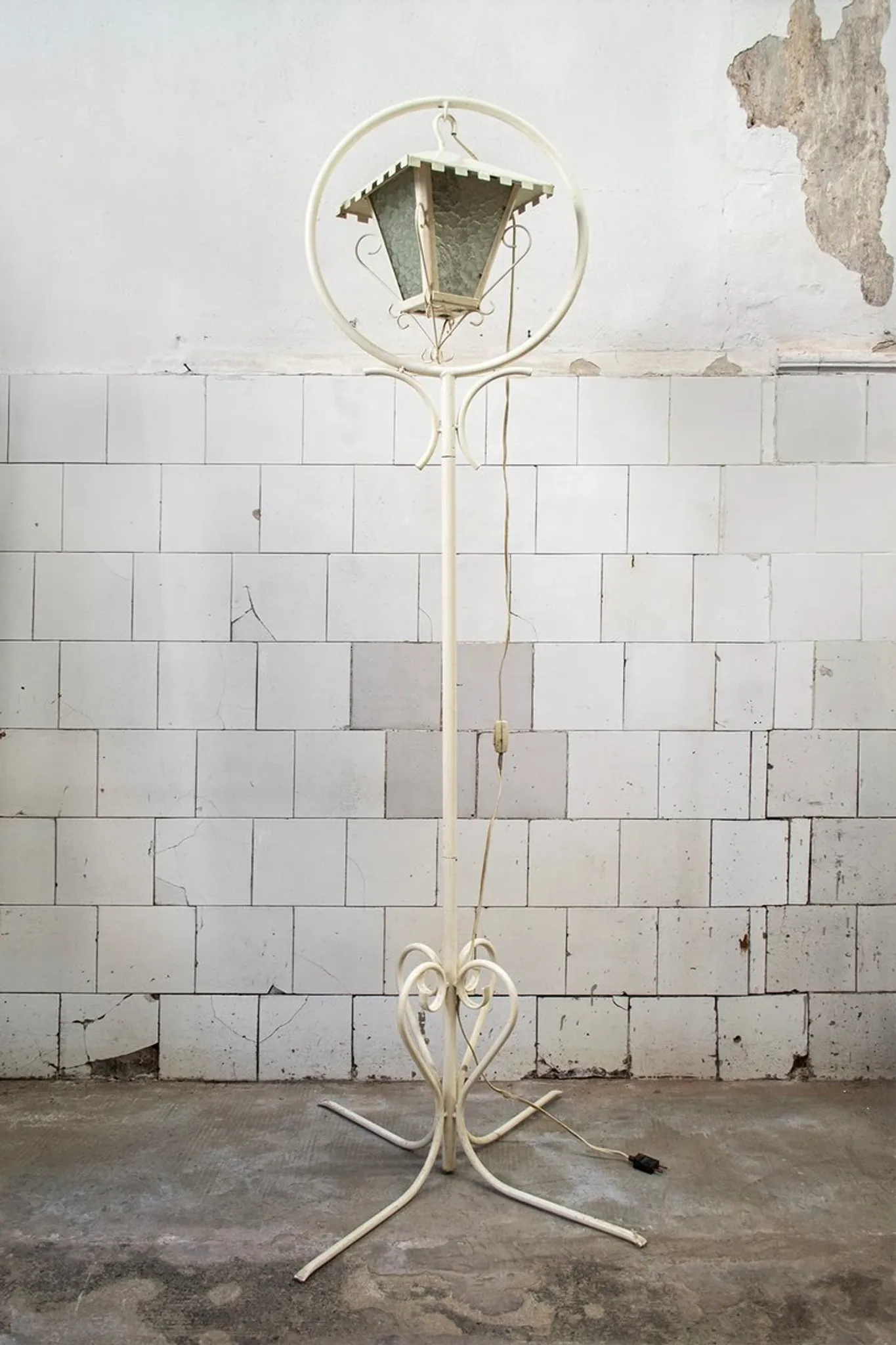 Painted wrought iron garden lamp, Italy, 1960s