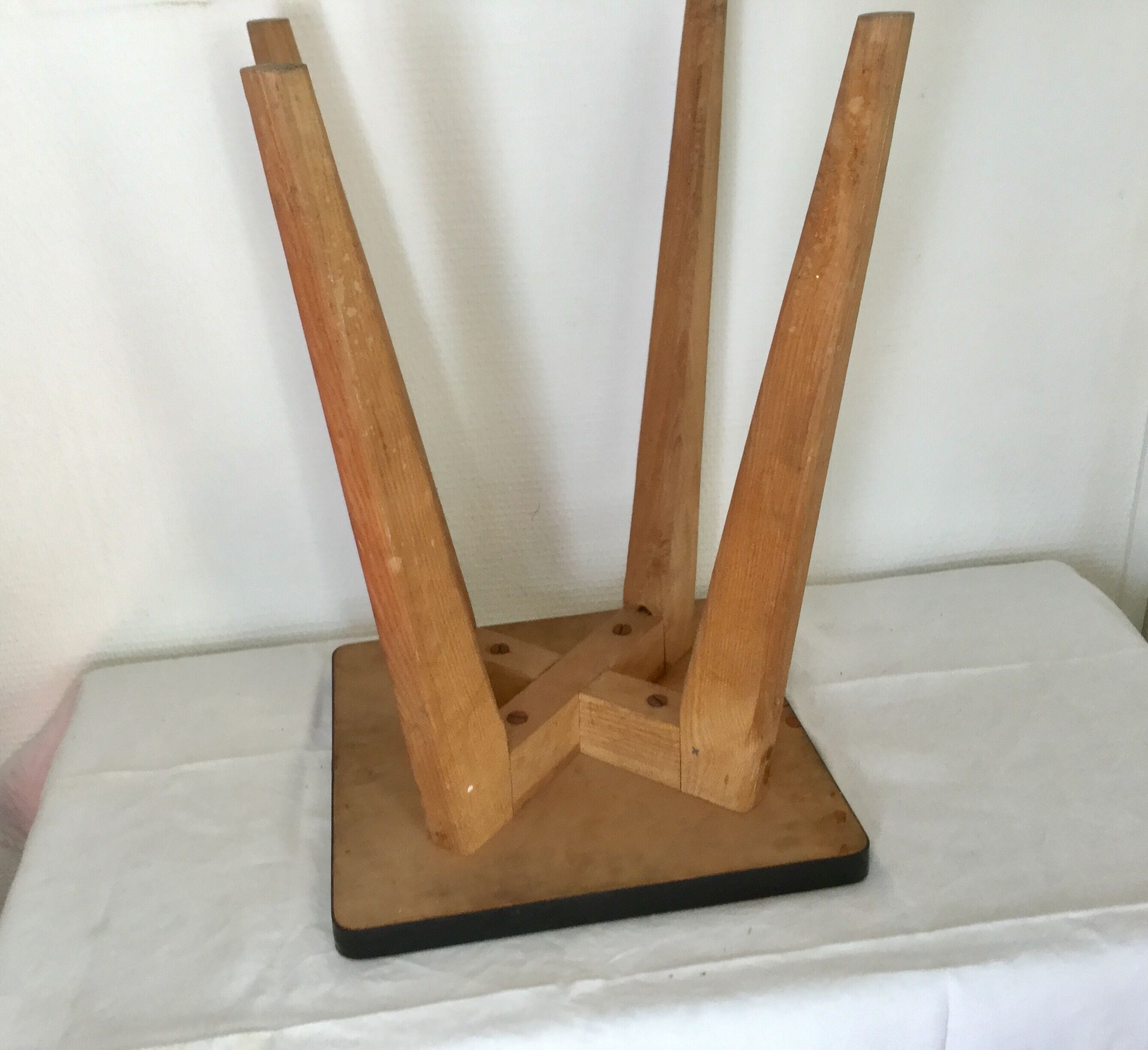 Black Formica 60-year-round tabouret