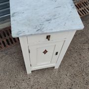 Meuble parisien en bois peint