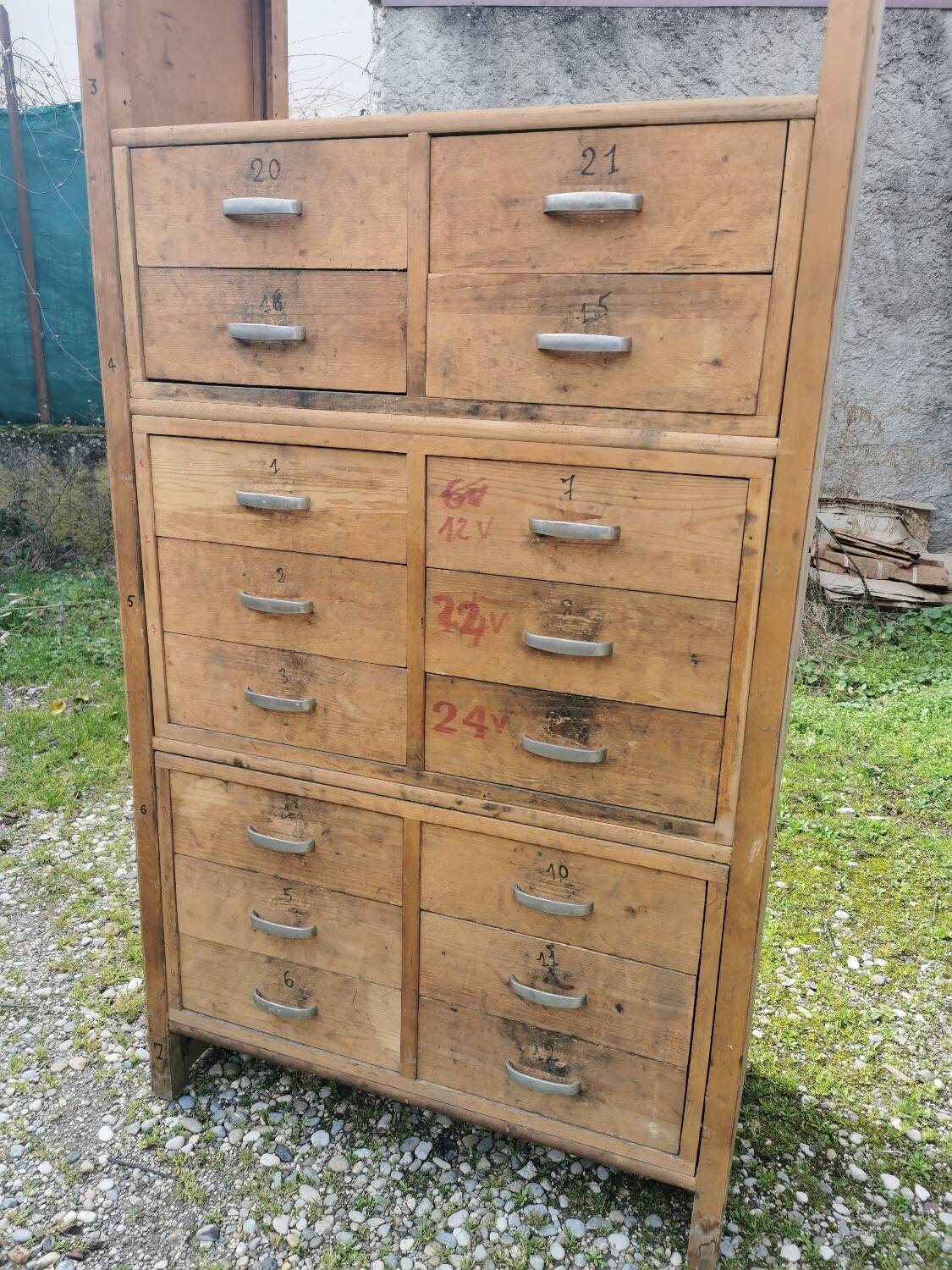 Solid wood workshop furniture