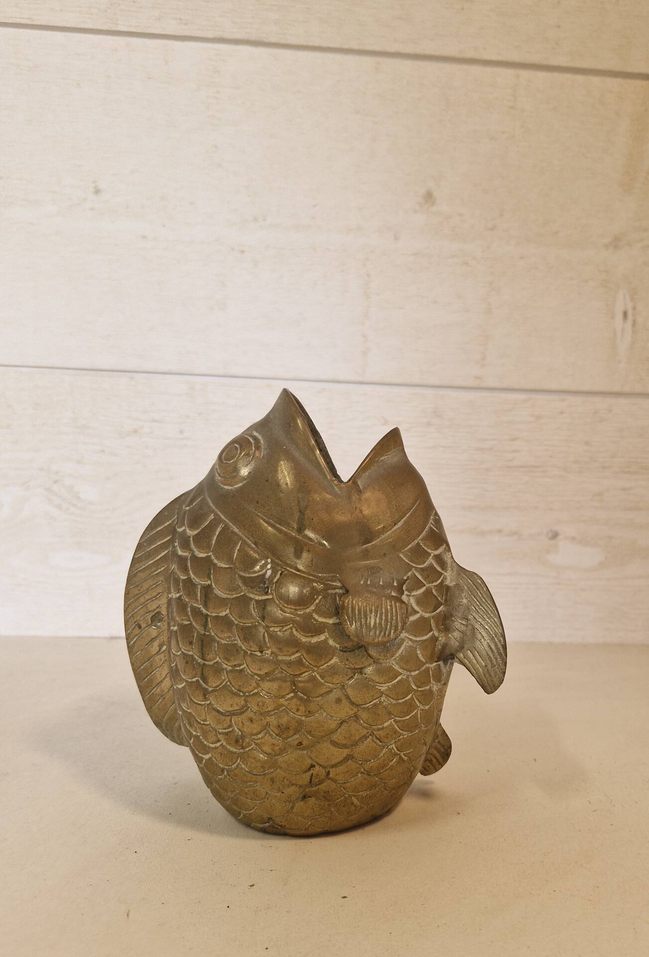 Vase poisson en laiton