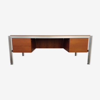 Georges Ciancimino's desk in teak and aluminum