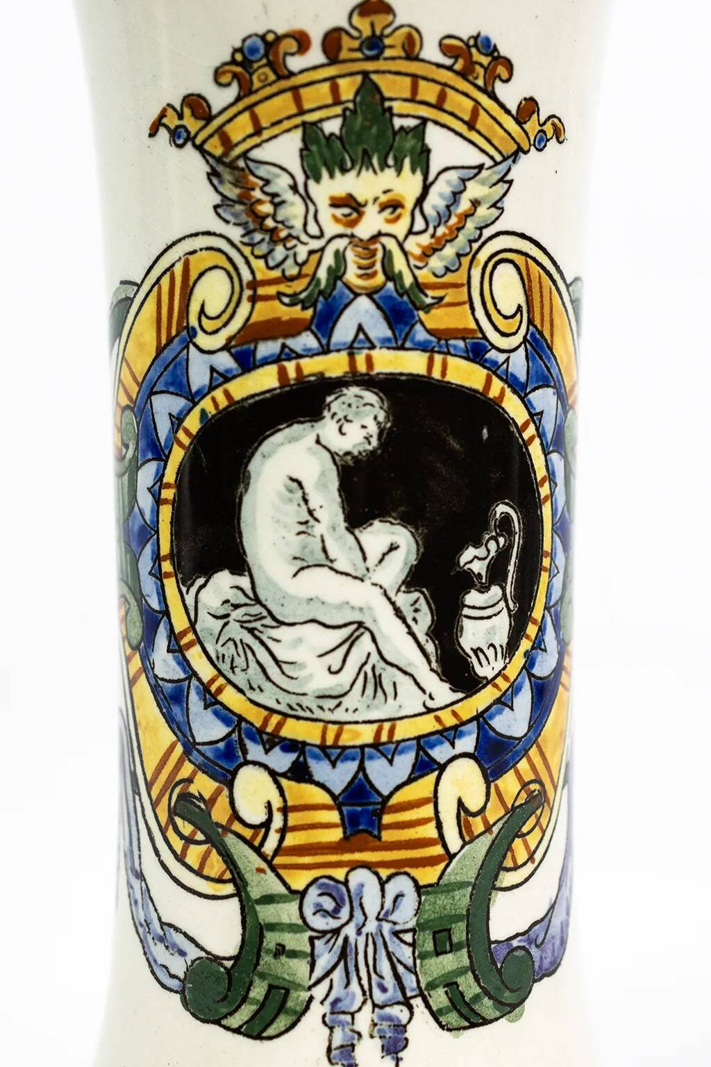 Cornet vase in fine earthenware from Gien, Renaissance decoration — late 19th century