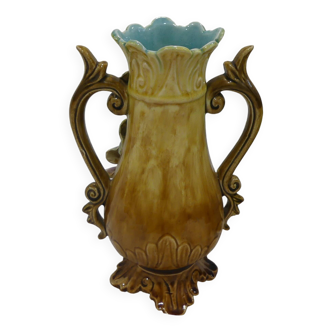 Vase en barbotine