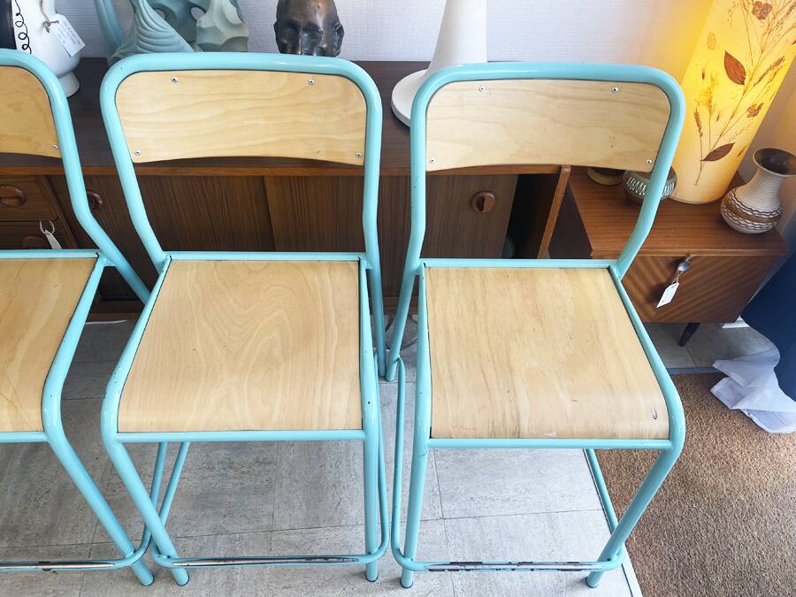 Set of 5 vintage high school/laboratory stools – 1980