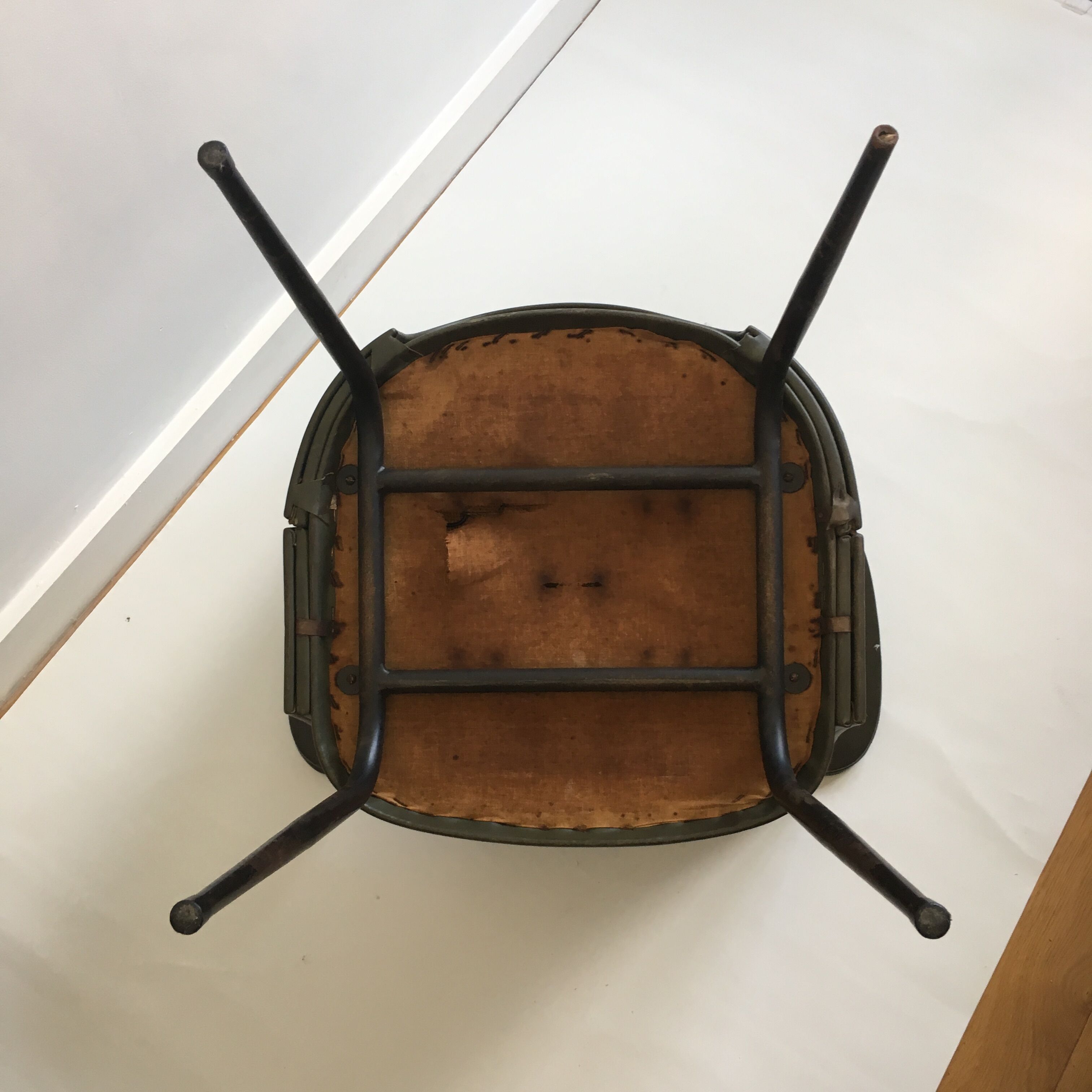 Chair in bottle green leatherette