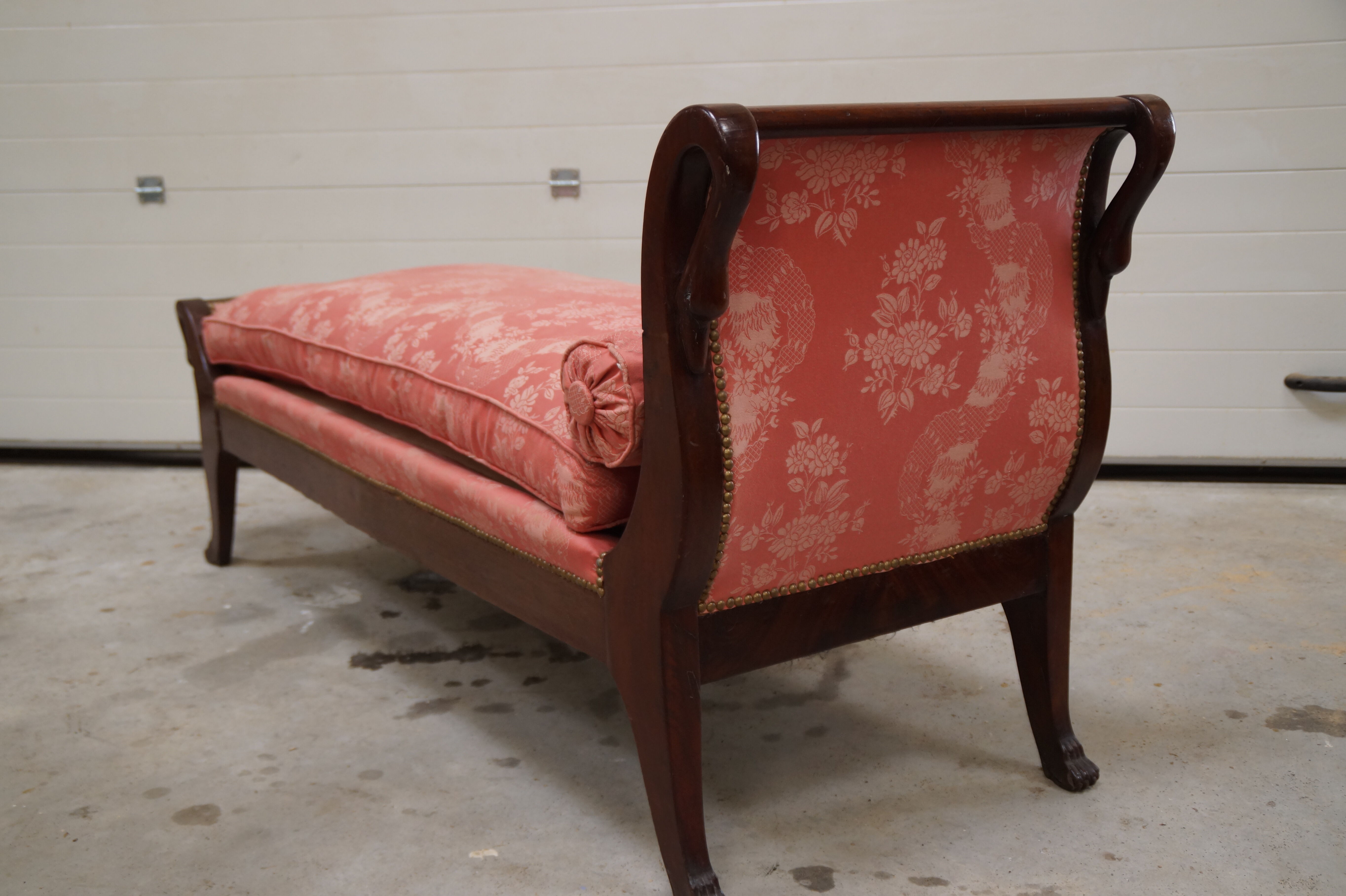 Mahogany swan neck meridian