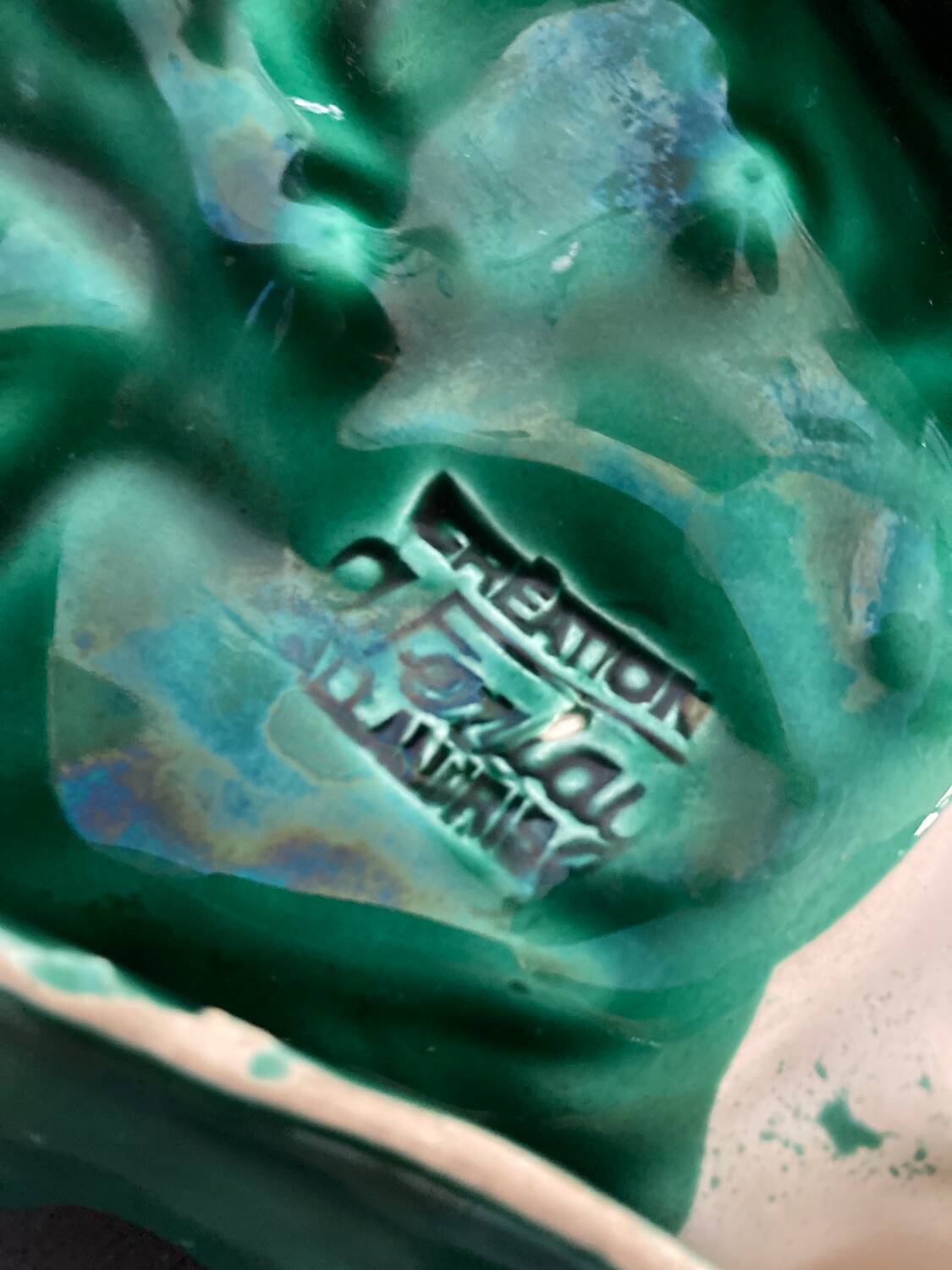 Pair of “Radis” barbotine dishes in Vallauris