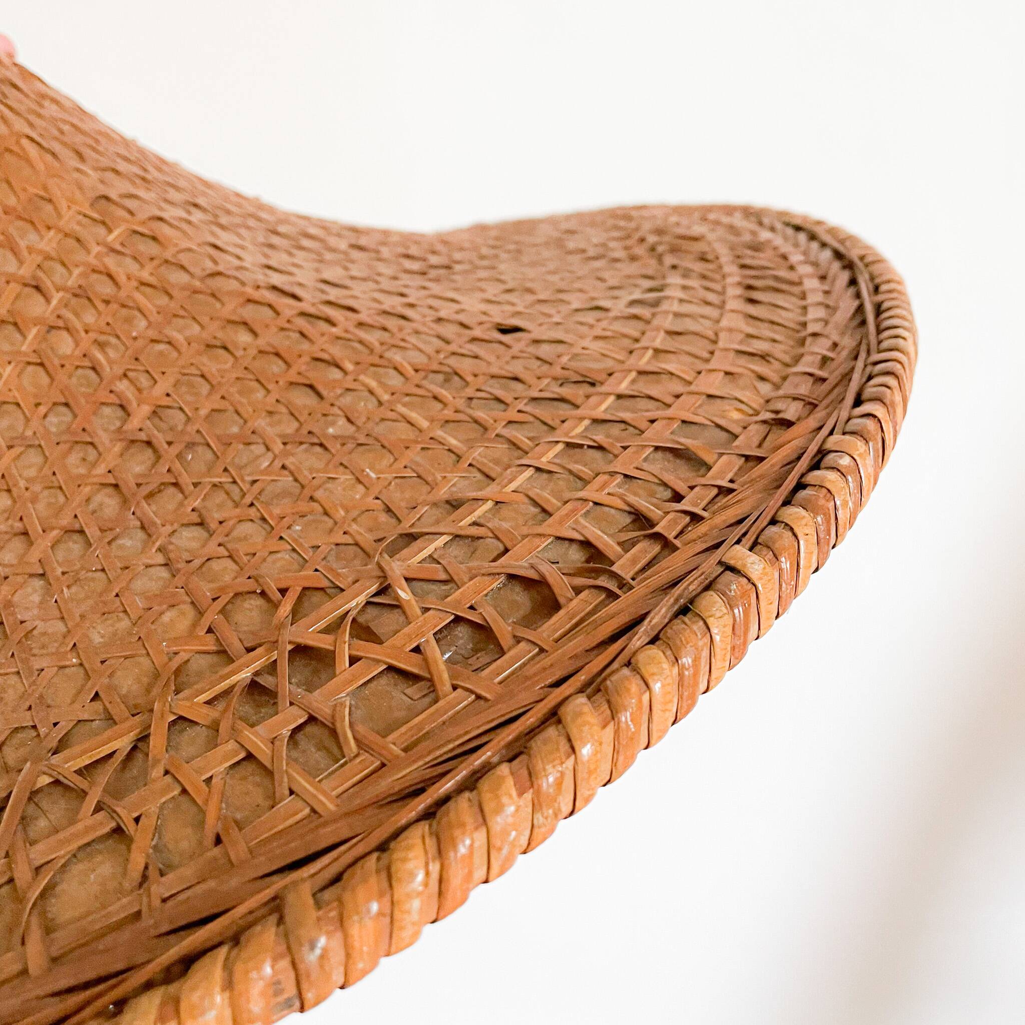 Woven wicker hat pendant