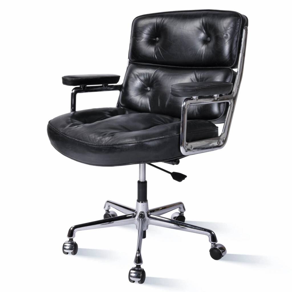 Lobby Chair by Vitra in 1984, design by Charles and Ray Eames.