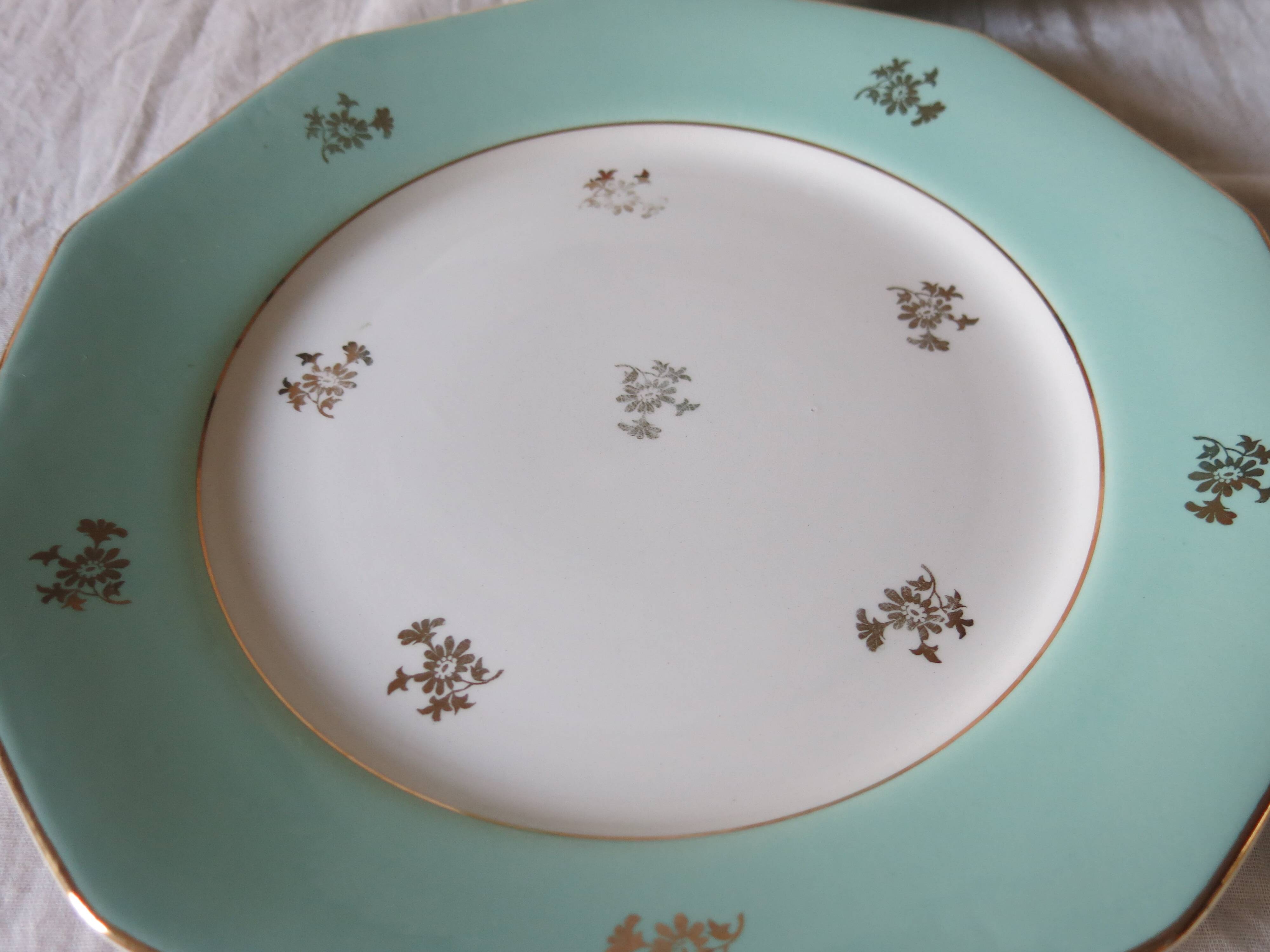 6 flat plates from Moulin des loups in good condition