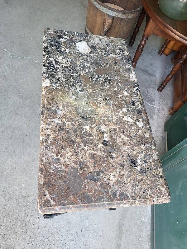 Table de bistrot marbre pied en fonte