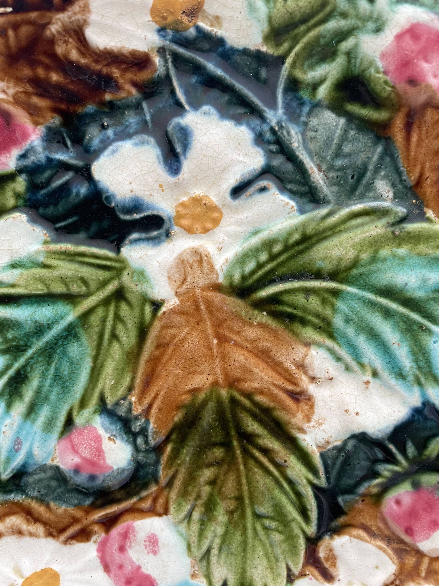 French barbotine plate – raised floral decoration – late 19th century