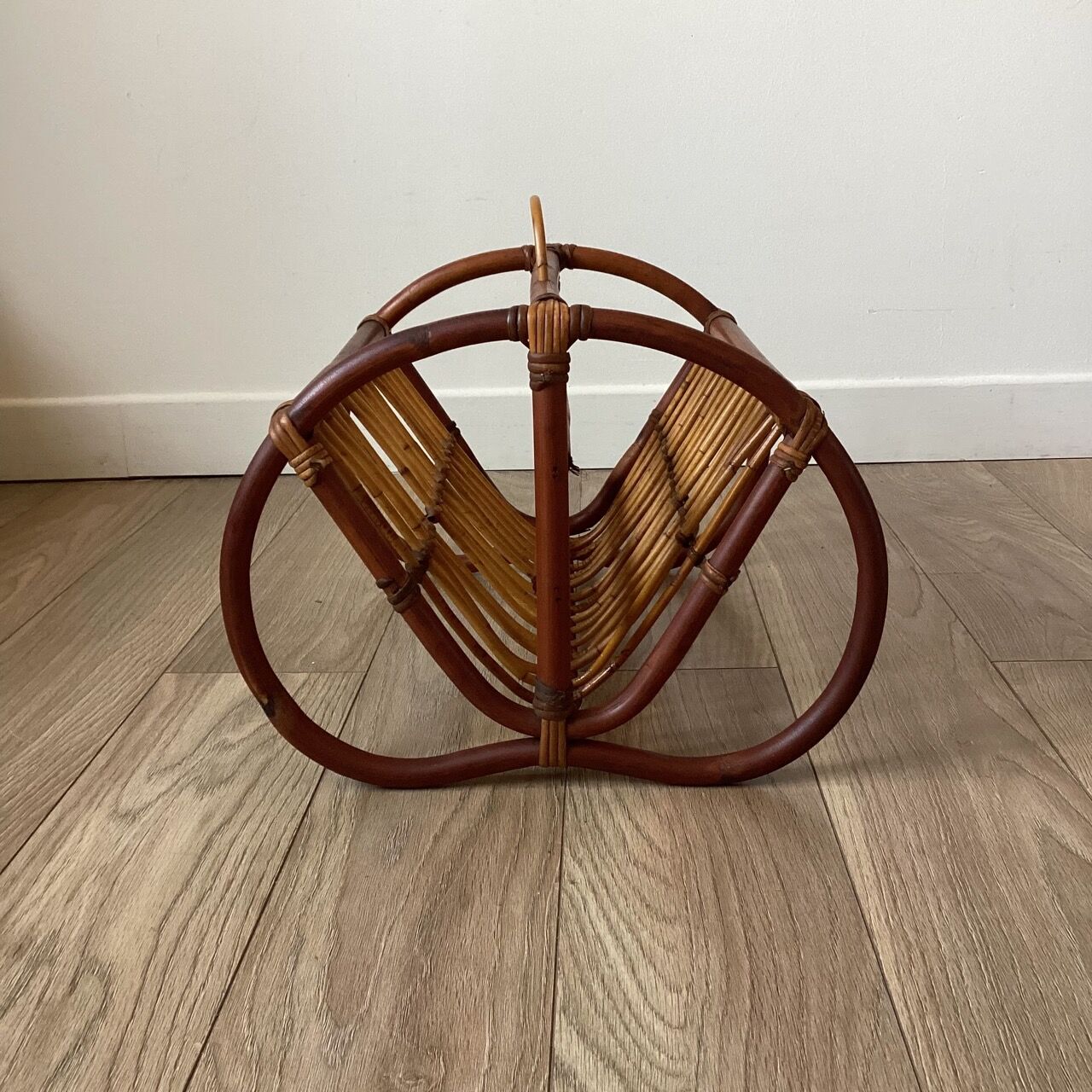 Porte-revues rotin vintage