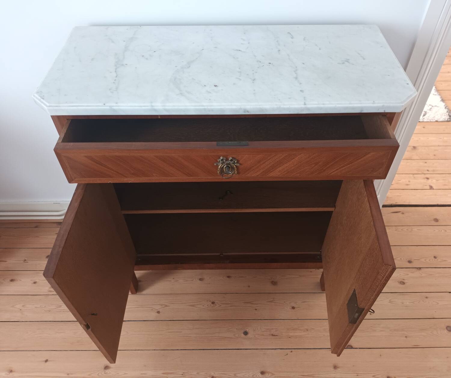 Small old chest of drawers