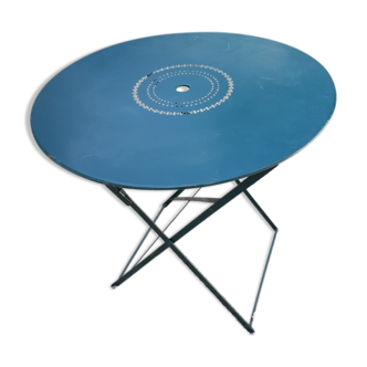 Folding iron garden table