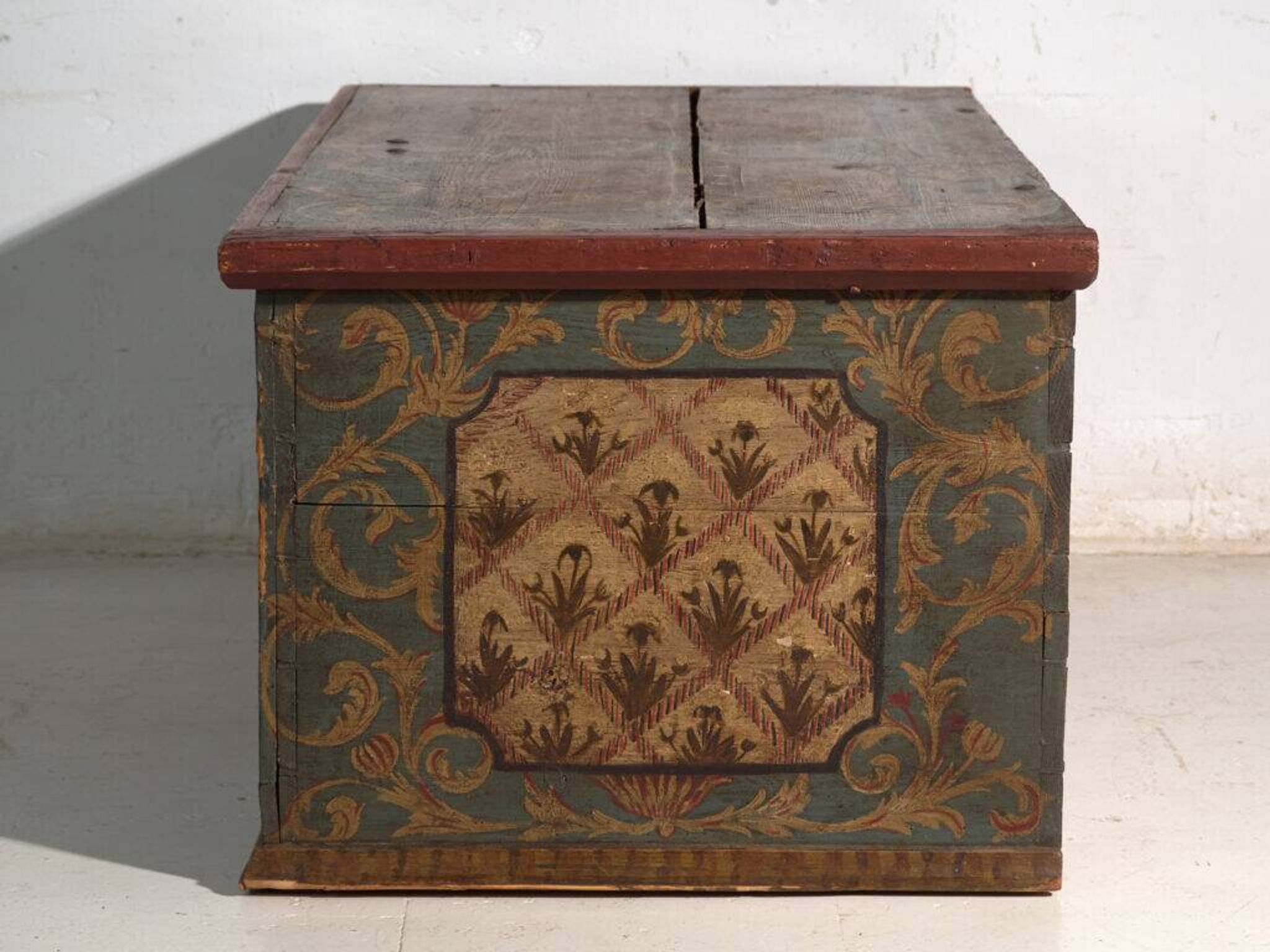 Antique wedding chest painted in pine – Austro-Hungarian Empire, Year 1775