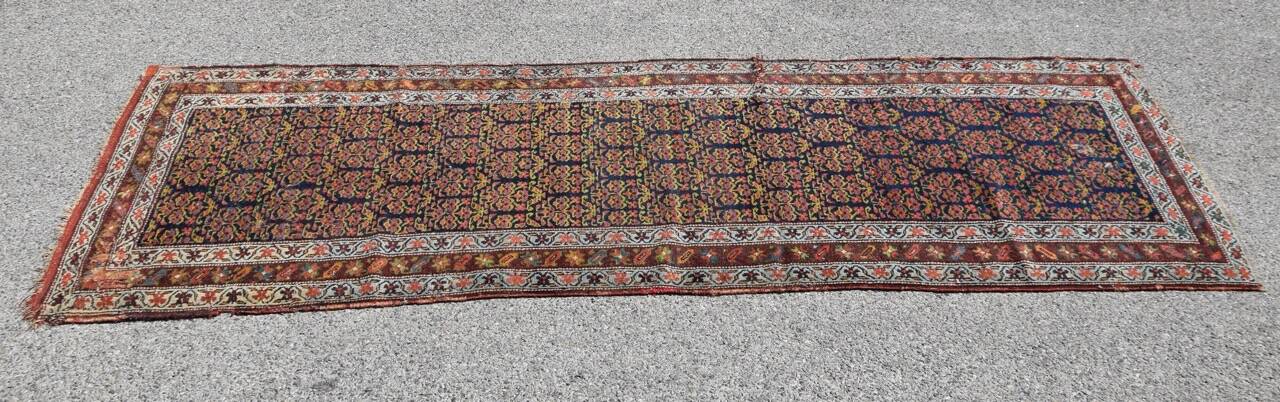 Oriental Malayer Rug Antique 3.28 x 1.20 Metres - Hallway Rug