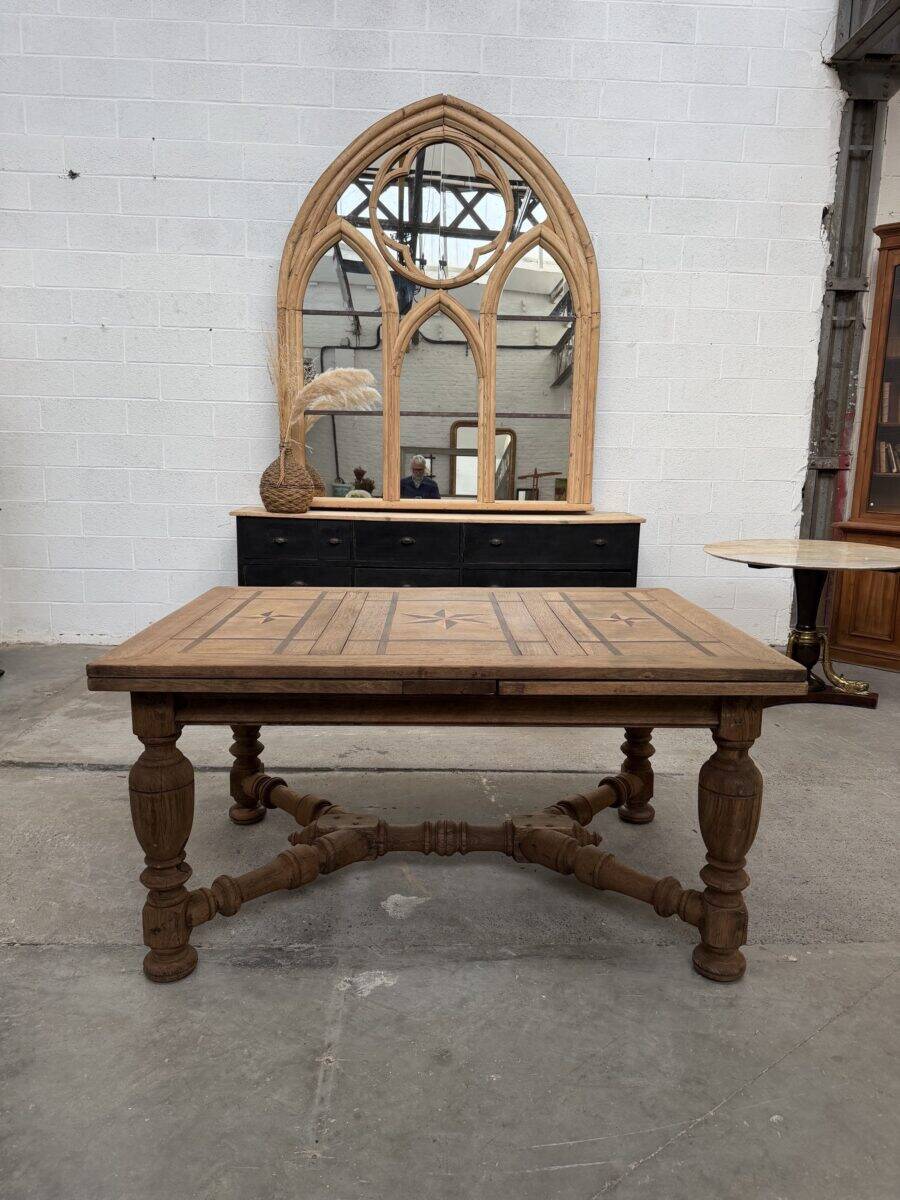 Italian table in raw oak from the 19th century.