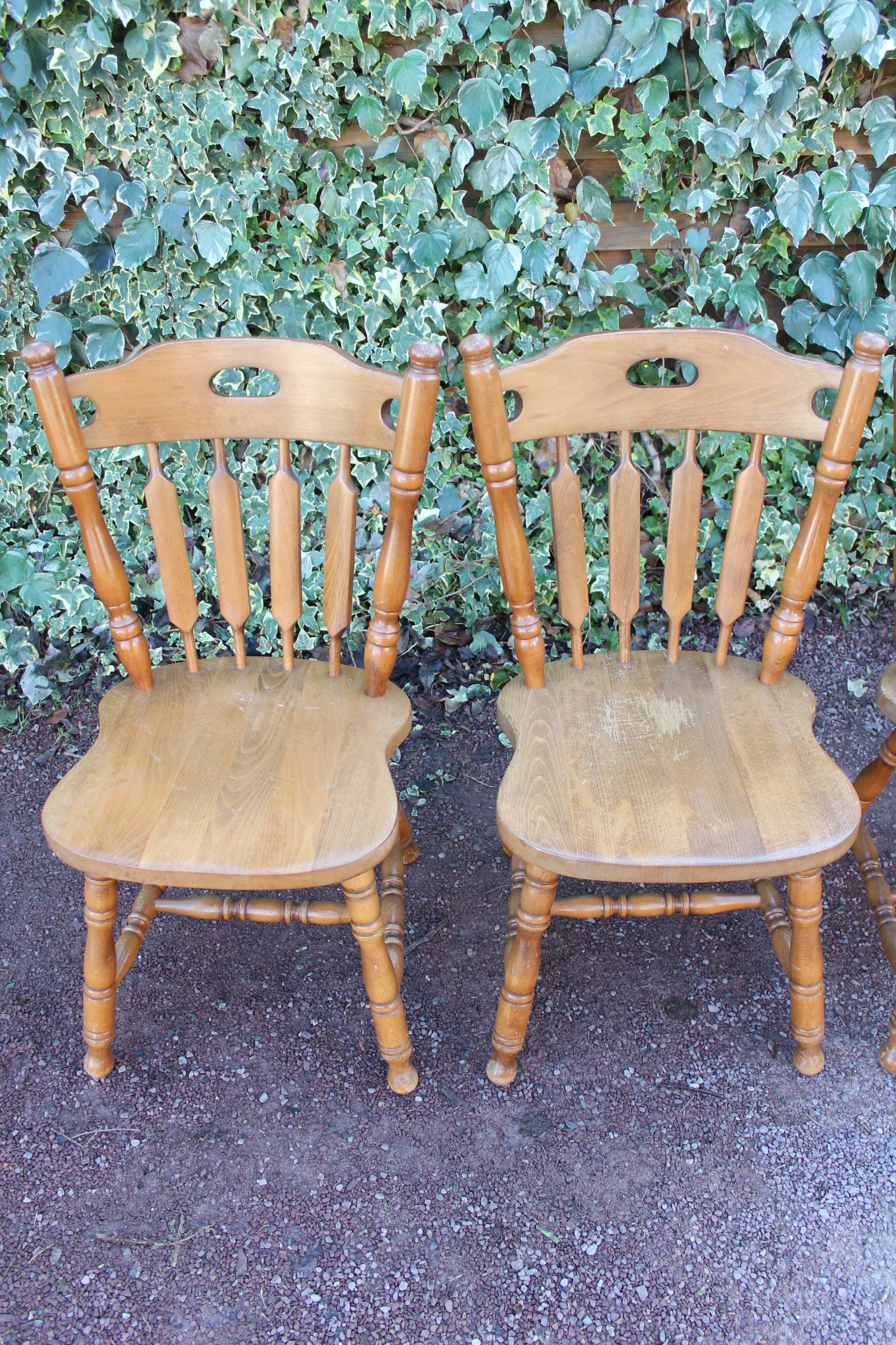 Lot of 4 western chairs